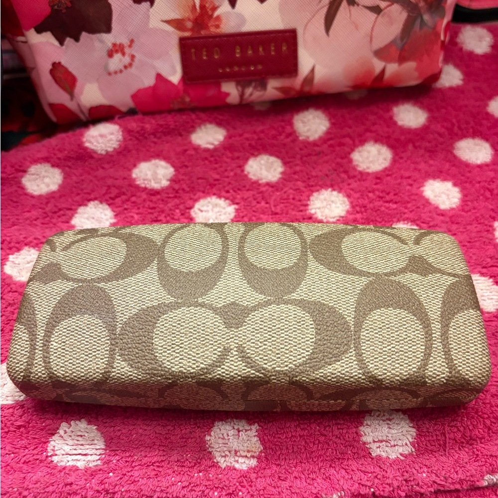 Coach Tan Signature eye glasses Clutch